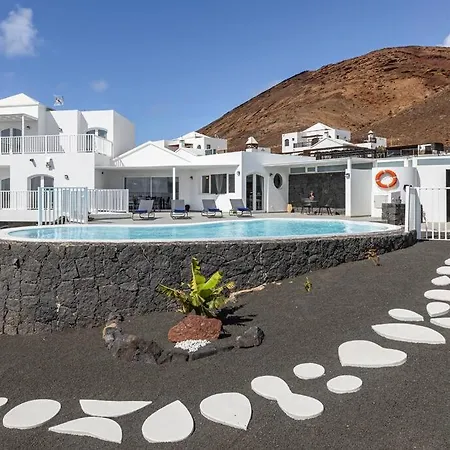 Вилла Ocean Views And Relax In Lanzarote *